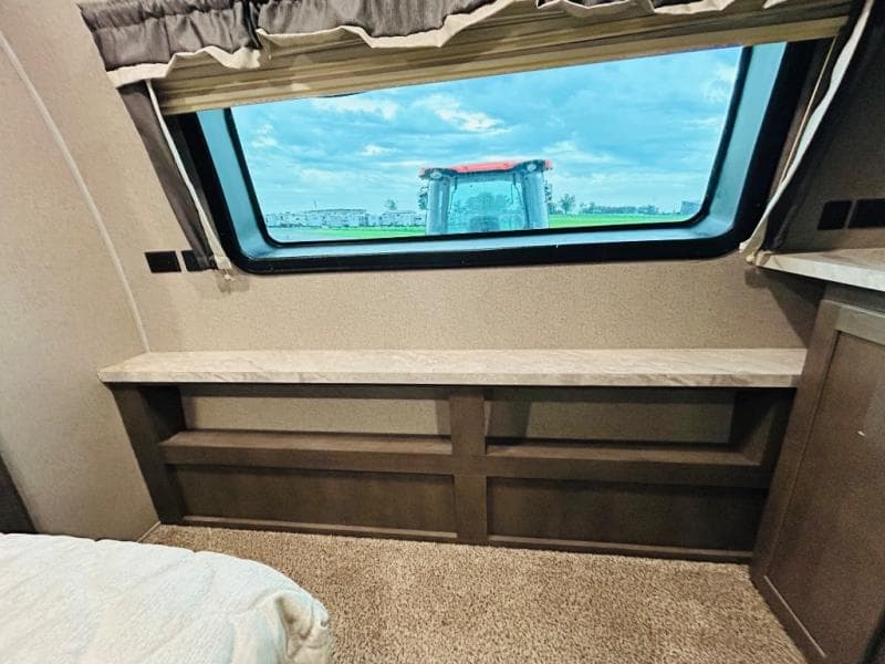 2021 Forest River 2021 Forest River Rockwood Ultra Lite - thumbnail 42