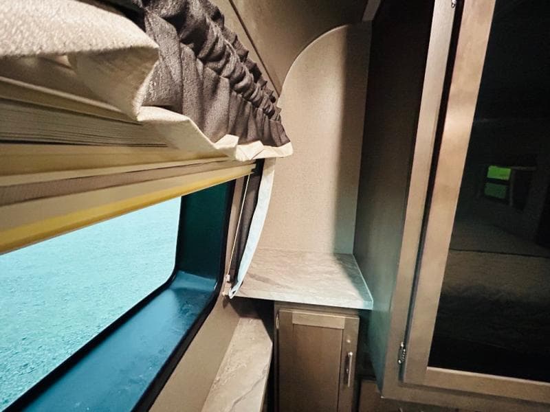 2021 Forest River 2021 Forest River Rockwood Ultra Lite - thumbnail 43