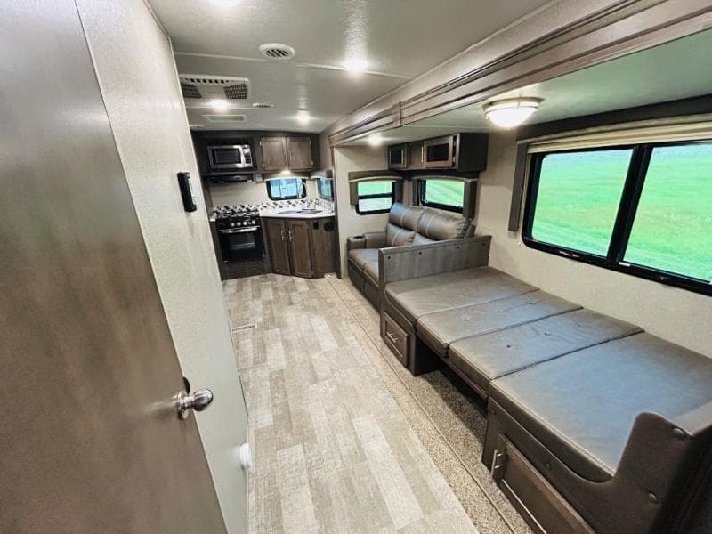 2021 Forest River 2021 Forest River Rockwood Ultra Lite - thumbnail 47