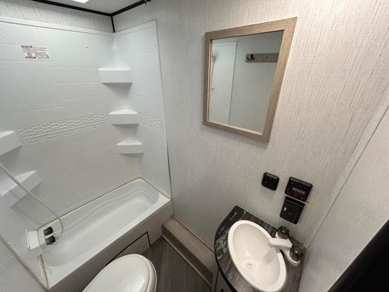 2022 Heartland 2022 Heartland Prowler - thumbnail 28