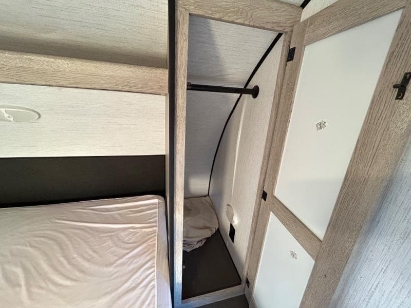 2022 Heartland 2022 Heartland Prowler - thumbnail 38