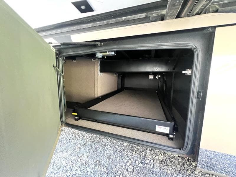 2013 Entegra Coach 2013 Entegra Coach Cornerstone - thumbnail 11