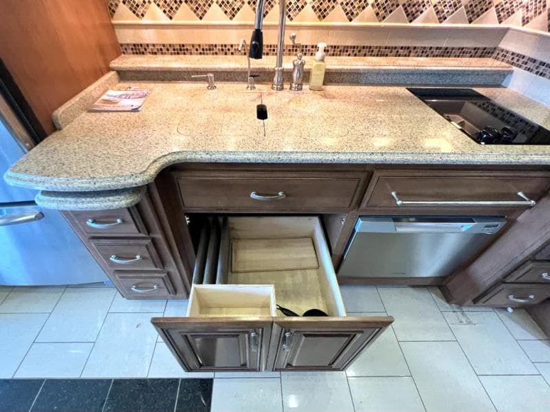 2013 Entegra Coach 2013 Entegra Coach Cornerstone - thumbnail 34