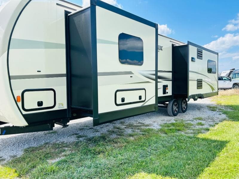 2020 Venture RV 2020 Venture RV SportTrek Touring Edition - image 1