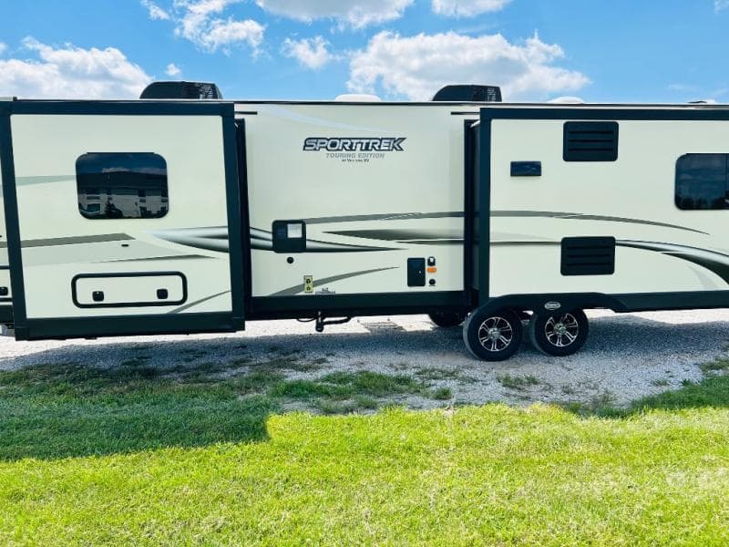 2020 Venture RV 2020 Venture RV SportTrek Touring Edition - thumbnail 2