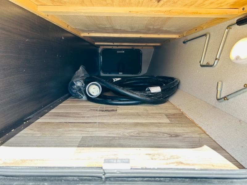 2020 Venture RV 2020 Venture RV SportTrek Touring Edition - thumbnail 9