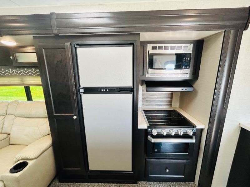 2020 Venture RV 2020 Venture RV SportTrek Touring Edition - thumbnail 27