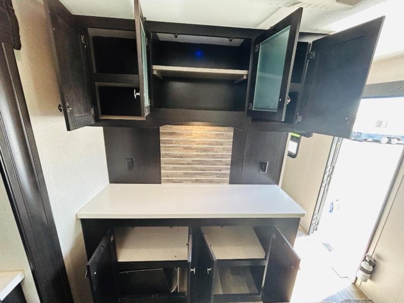 2020 Venture RV 2020 Venture RV SportTrek Touring Edition - thumbnail 33