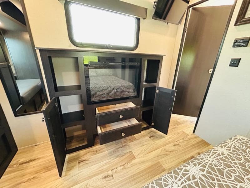 2020 Venture RV 2020 Venture RV SportTrek Touring Edition - thumbnail 61