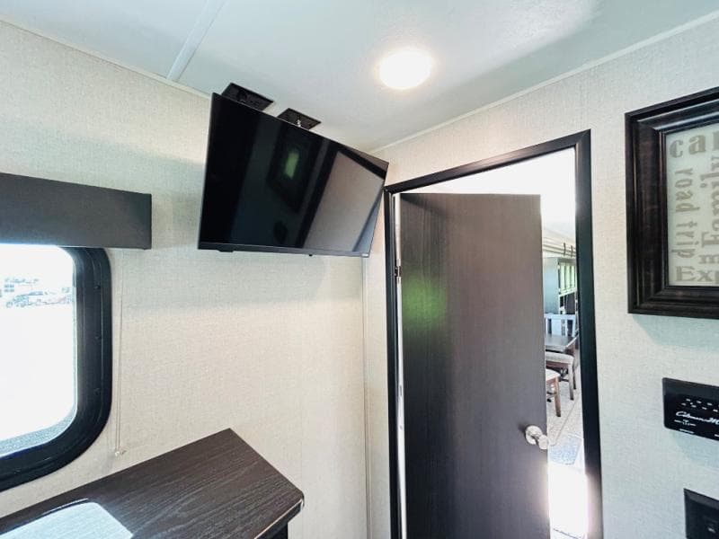 2020 Venture RV 2020 Venture RV SportTrek Touring Edition - thumbnail 62