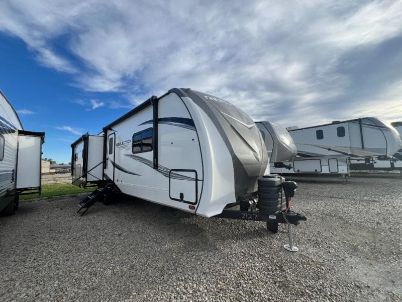 2025 Grand Design 2025 Grand Design Reflection - thumbnail 3