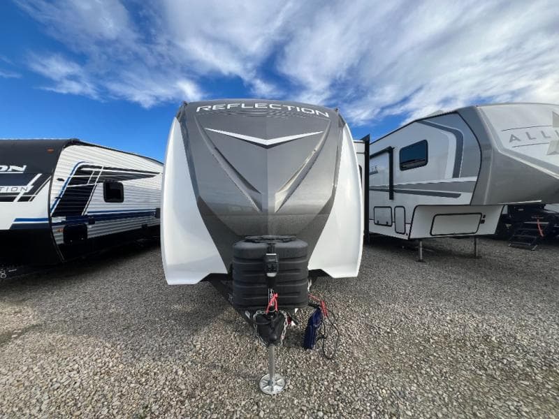 2025 Grand Design 2025 Grand Design Reflection - thumbnail 4