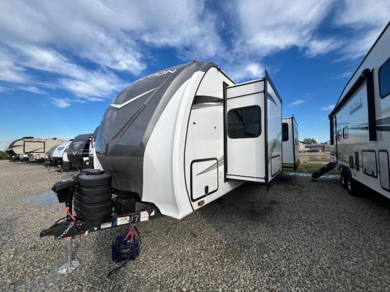 2025 Grand Design 2025 Grand Design Reflection - thumbnail 5