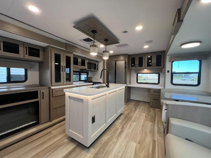 2025 Grand Design 2025 Grand Design Reflection - thumbnail 16