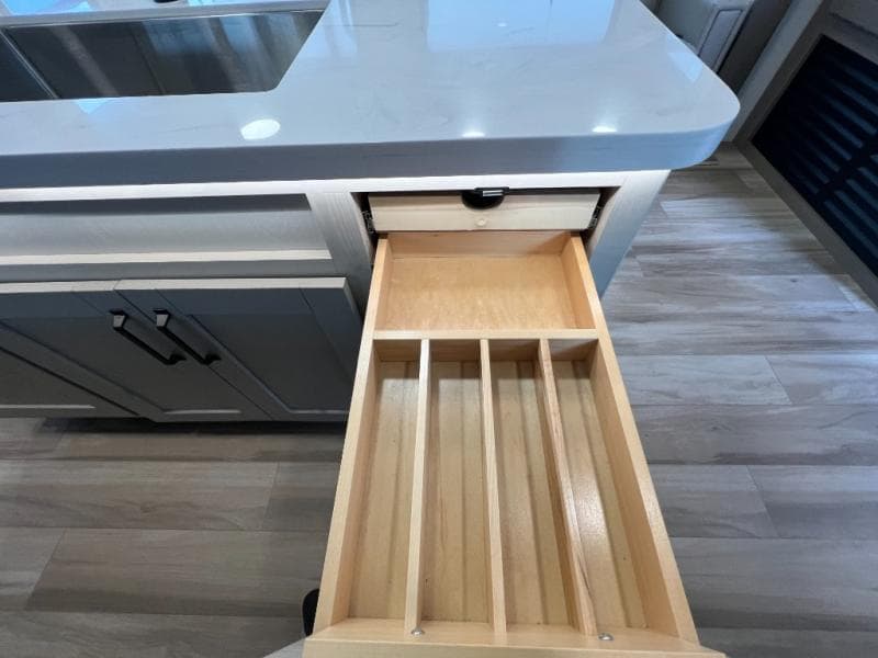 2025 Grand Design 2025 Grand Design Reflection - thumbnail 22