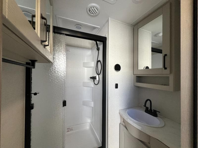 2025 Grand Design 2025 Grand Design Reflection - thumbnail 38