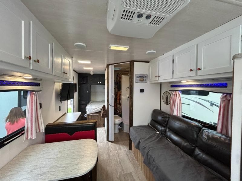 2019 Heartland 2019 Heartland Terry Classic - thumbnail 28