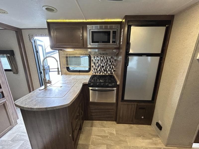 2019 Coachmen 2019 Coachmen Apex Ultra-Lite - thumbnail 10