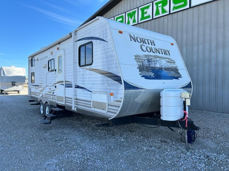 2011 Heartland 2011 Heartland North Country - thumbnail 3