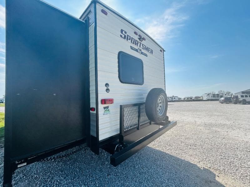 2019 K-Z 2019 K-Z KZ Sportsmen - thumbnail 2