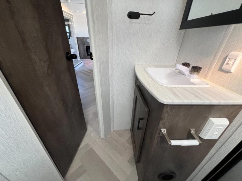 2022 Forest River 2022 Forest River Salem Cruise Lite - thumbnail 37