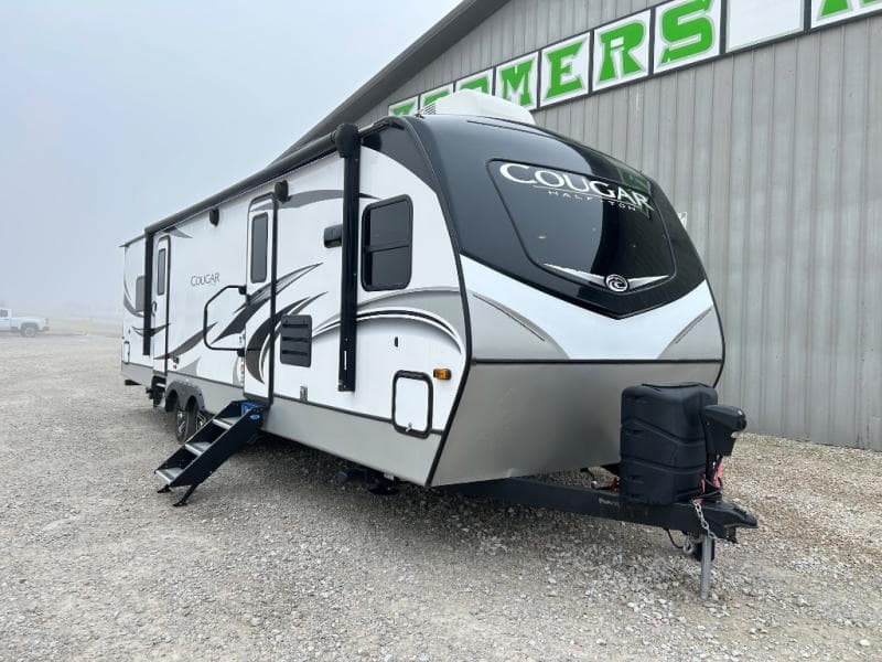 2021 Keystone 2021 Keystone Cougar - thumbnail 3
