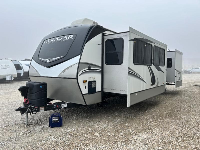 2021 Keystone 2021 Keystone Cougar - thumbnail 5