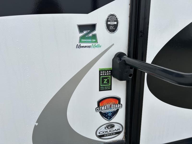 2021 Keystone 2021 Keystone Cougar - thumbnail 11