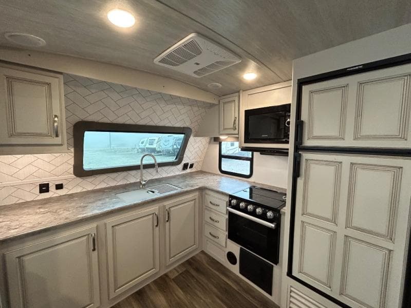 2021 Keystone 2021 Keystone Cougar - thumbnail 17