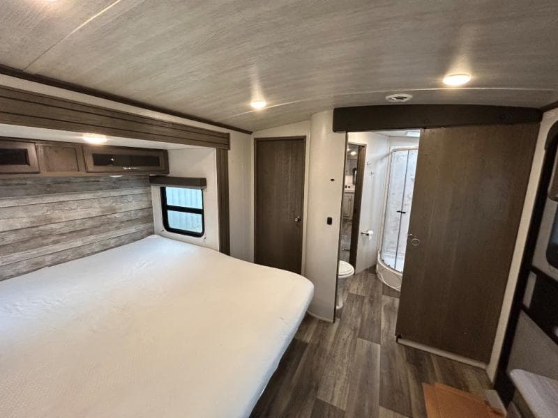 2021 Keystone 2021 Keystone Cougar - thumbnail 37