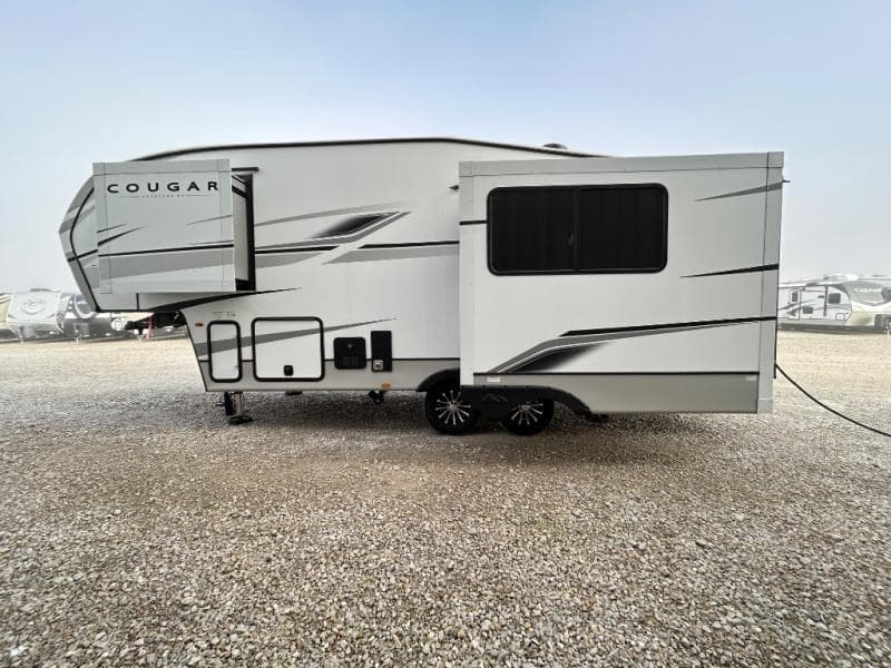 2024 Keystone 2024 Keystone Cougar - thumbnail 6