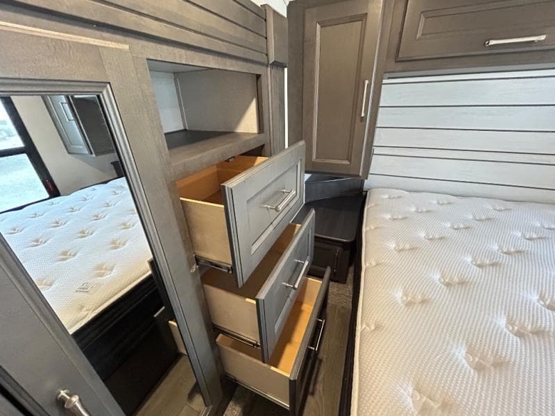 2024 Keystone 2024 Keystone Cougar - thumbnail 21