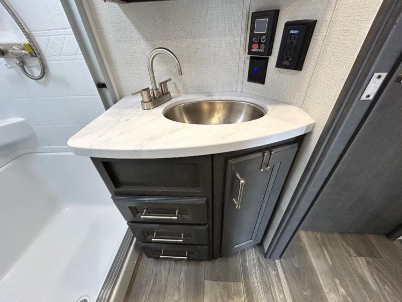 2024 Keystone 2024 Keystone Cougar - thumbnail 29