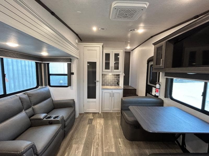 2024 Keystone 2024 Keystone Cougar - thumbnail 34