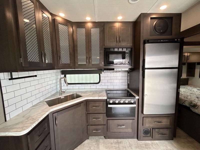 2022 Grand Design 2022 Grand Design Momentum G-Class - thumbnail 14