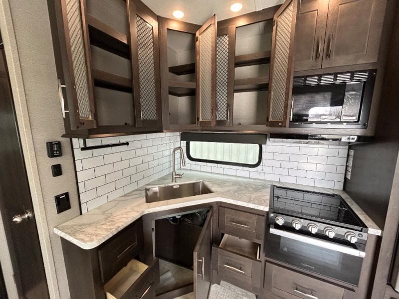 2022 Grand Design 2022 Grand Design Momentum G-Class - thumbnail 15