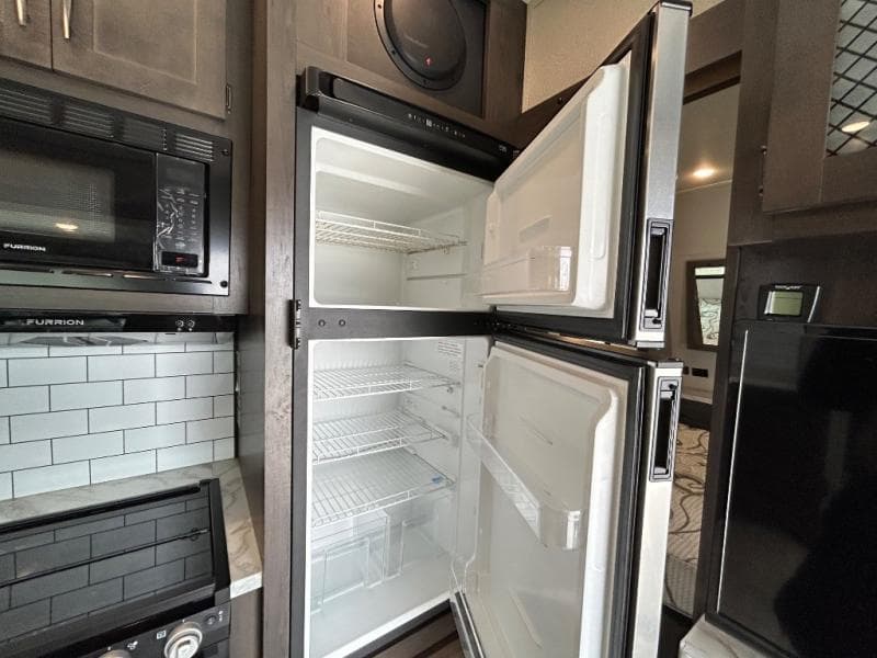 2022 Grand Design 2022 Grand Design Momentum G-Class - thumbnail 23