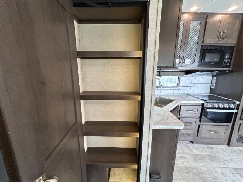 2022 Grand Design 2022 Grand Design Momentum G-Class - thumbnail 25