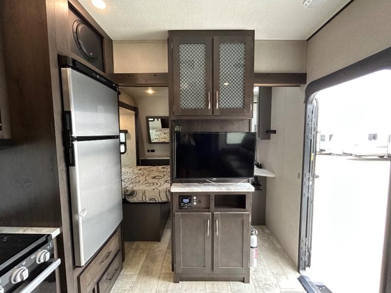 2022 Grand Design 2022 Grand Design Momentum G-Class - thumbnail 26