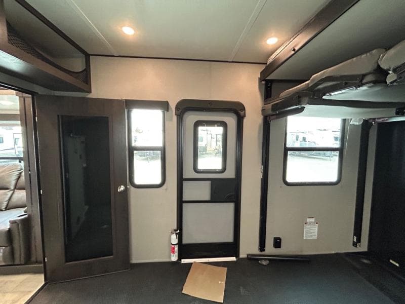 2022 Grand Design 2022 Grand Design Momentum G-Class - thumbnail 33