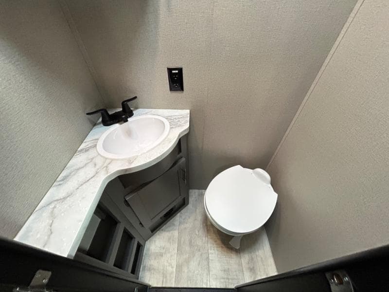 2022 Grand Design 2022 Grand Design Momentum G-Class - thumbnail 38