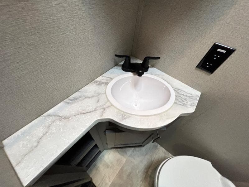 2022 Grand Design 2022 Grand Design Momentum G-Class - thumbnail 39