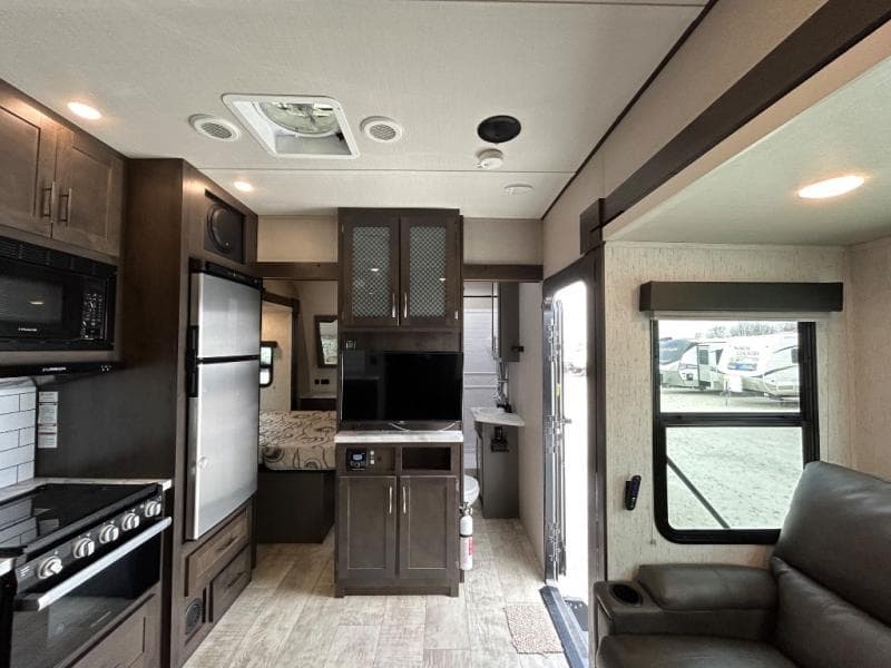 2022 Grand Design 2022 Grand Design Momentum G-Class - thumbnail 41