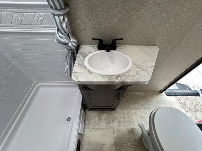 2022 Grand Design 2022 Grand Design Momentum G-Class - thumbnail 45