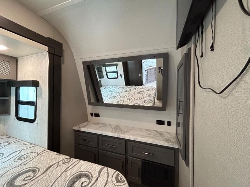 2022 Grand Design 2022 Grand Design Momentum G-Class - thumbnail 53