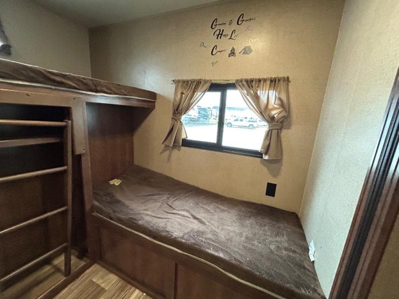 2017 CrossRoads 2017 CrossRoads Volante - thumbnail 28