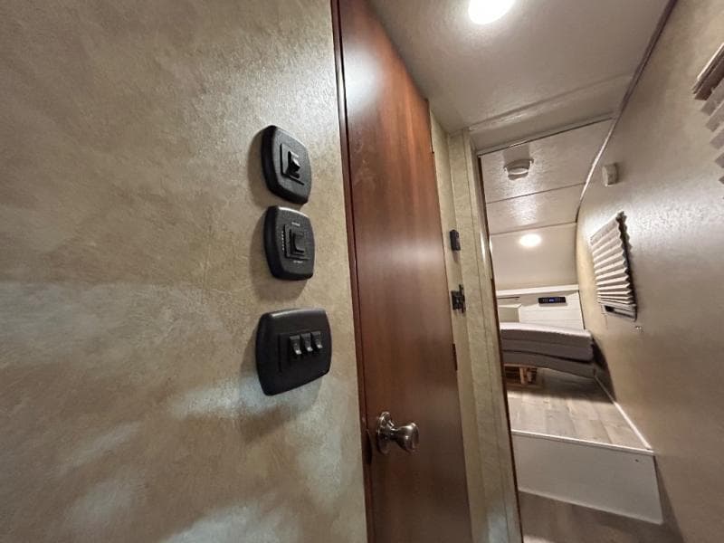 2014 Prime Time 2014 Prime Time Crusader - thumbnail 37