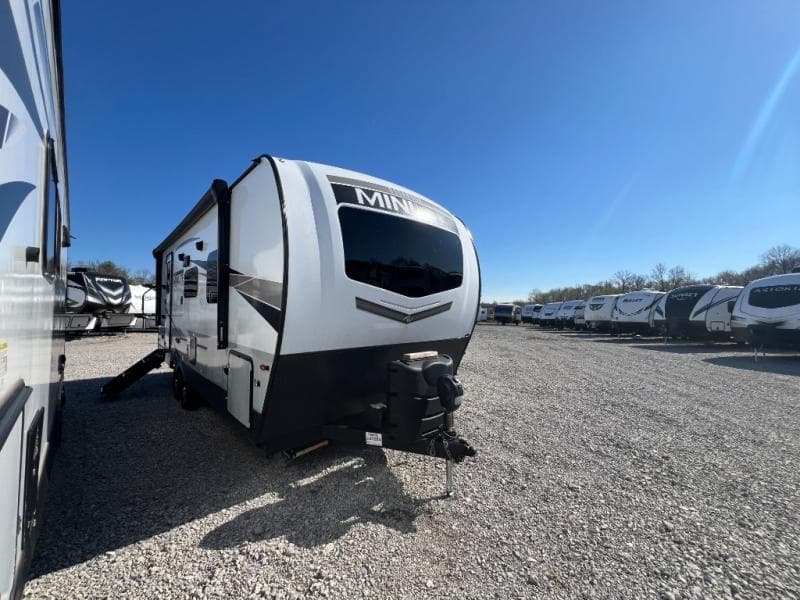 2023 Forest River 2023 Forest River Rockwood Mini Lite - thumbnail 3