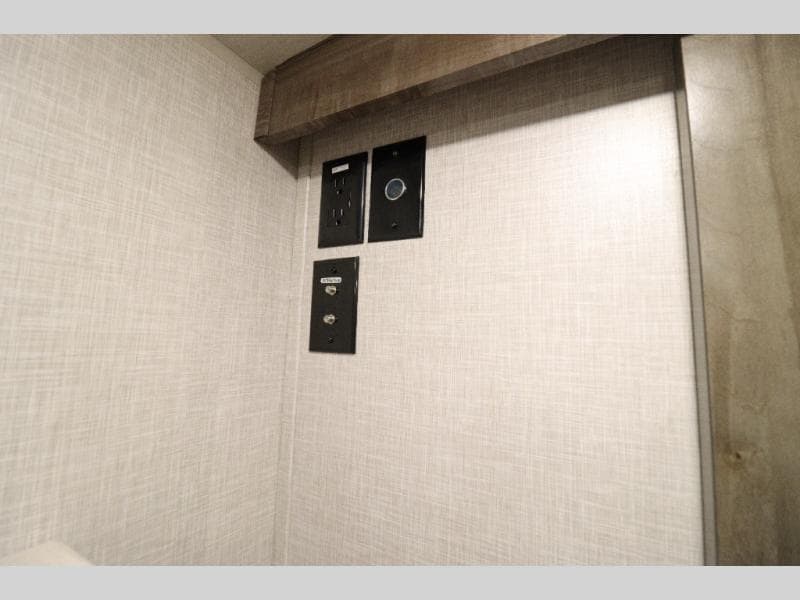 2023 Forest River 2023 Forest River Rockwood Mini Lite - thumbnail 41