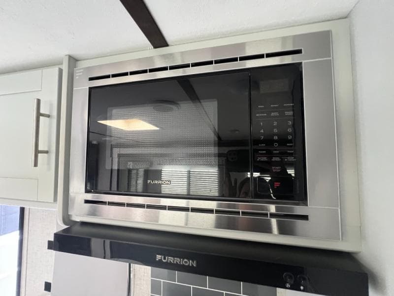 2020 Keystone RV 2020 Keystone RV Bullet Ultra Lite Series - thumbnail 16